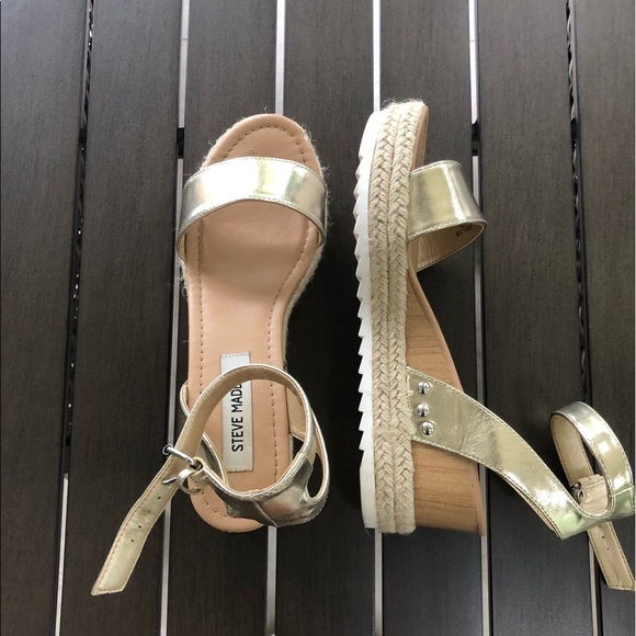 Steve Madden Shoes - STEVE MADDEN WEDGES!’